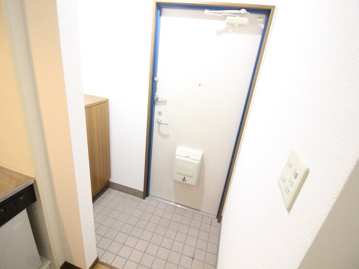 物件内観写真22　(玄関)