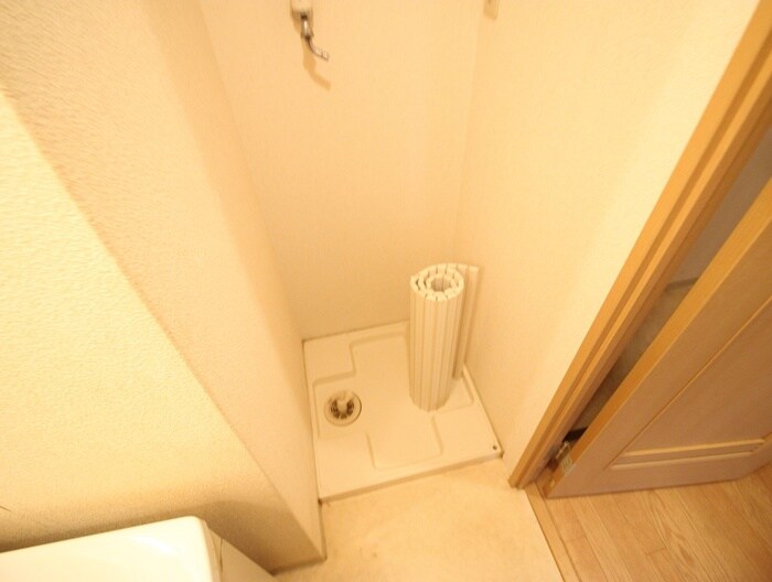 物件内観写真17　(洗濯機置場)