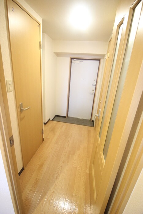 物件内観写真17　(廊下)