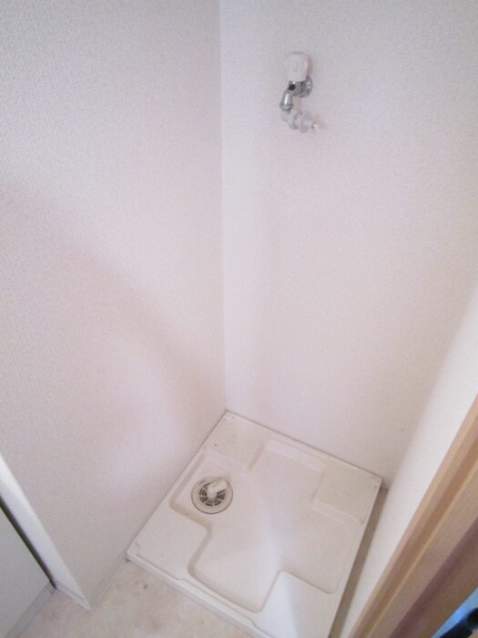 物件内観写真21　(洗濯機置場)