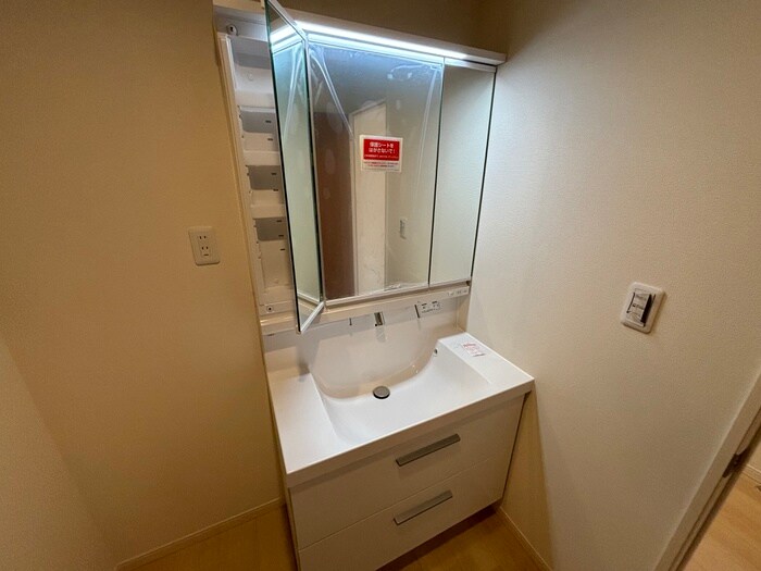 物件内観写真11　(洗面)