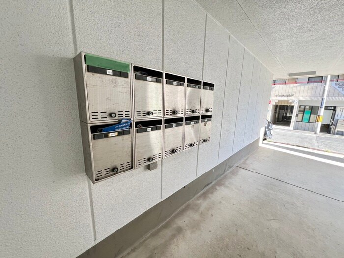 物件外観写真4　(建物設備)