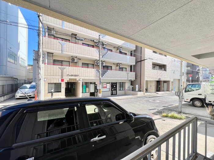 物件内観写真17　(室内からの展望)