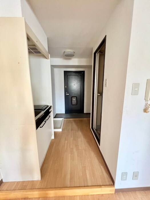 物件内観写真20　(廊下)