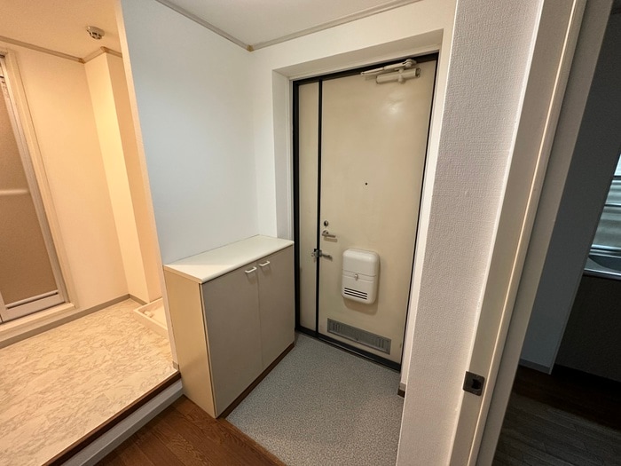 物件内観写真14　(玄関)