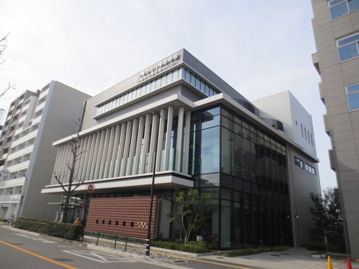 八尾市立図書館