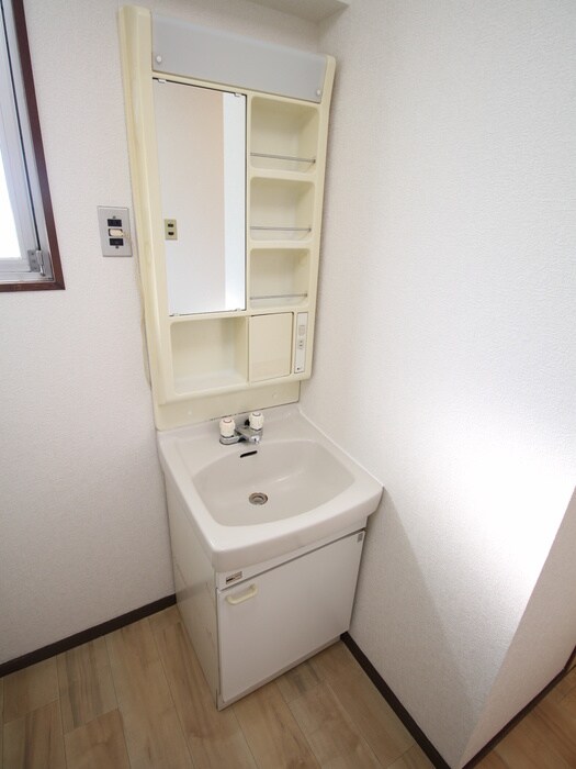 物件内観写真11　(洗面)