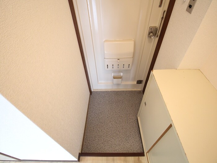 物件内観写真14　(玄関)