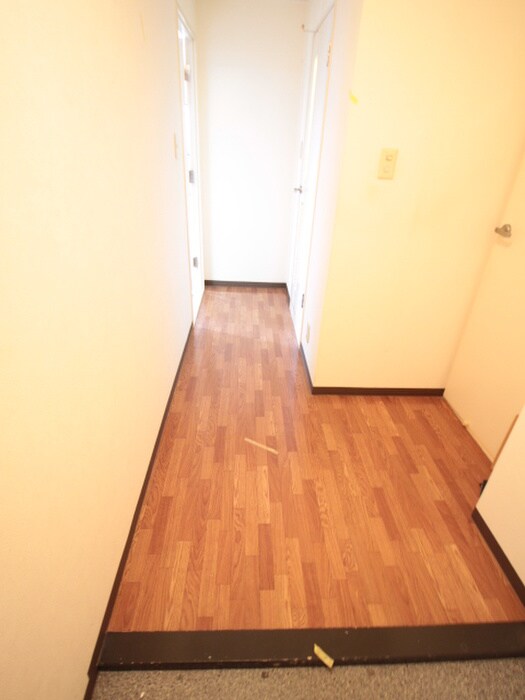 物件内観写真16　(廊下)