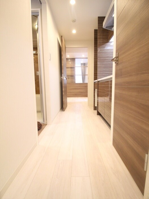 物件内観写真17　(廊下)