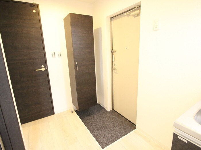 物件内観写真11　(玄関)