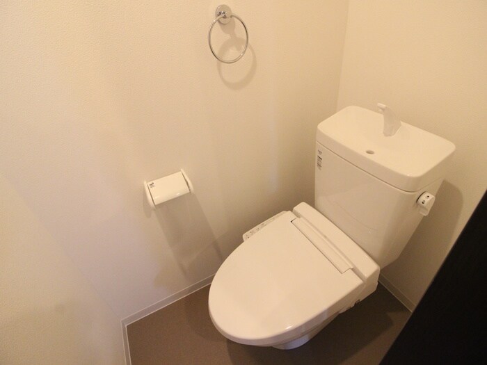 物件内観写真15　(トイレ)