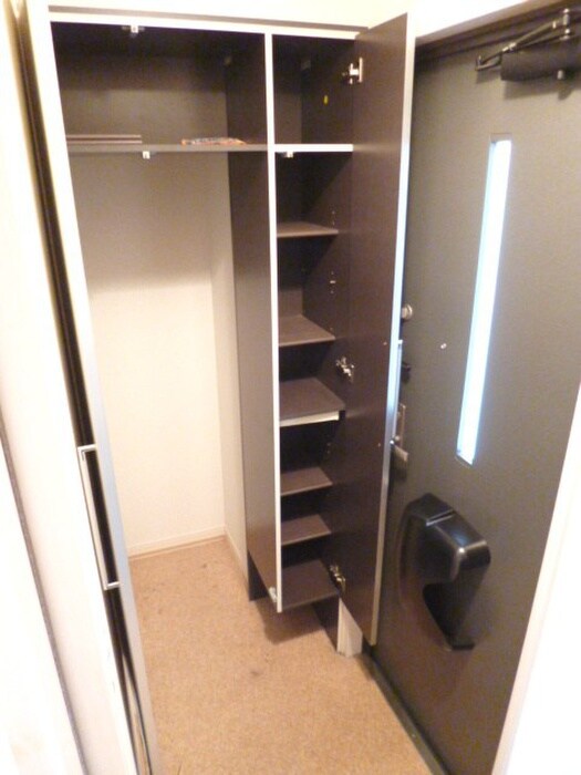 物件内観写真15　(靴箱)