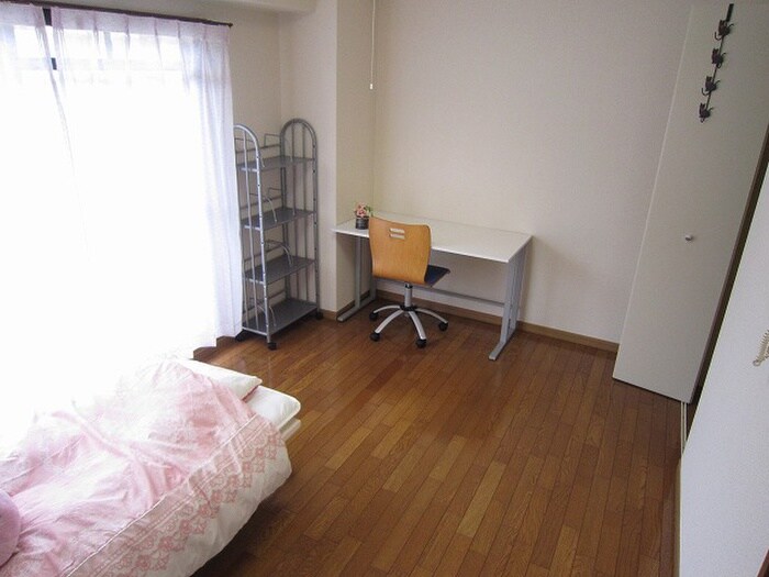 物件内観写真9　(居室)