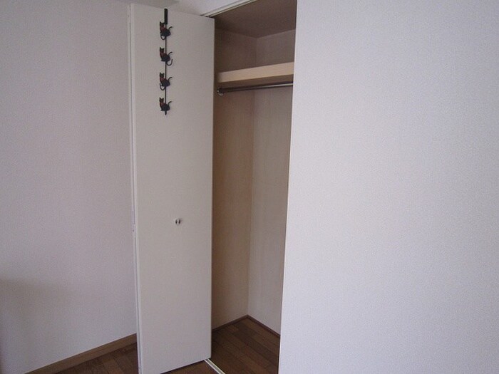物件内観写真13　(収納)