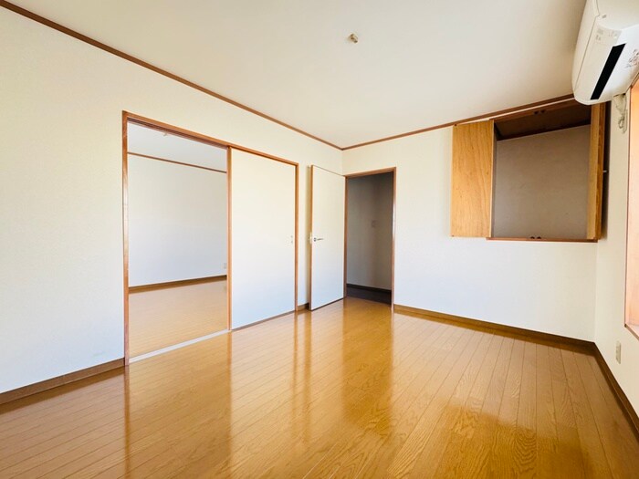 物件内観写真8　(居室)