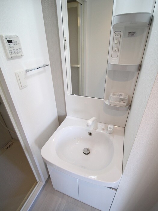 物件内観写真9　(洗面)