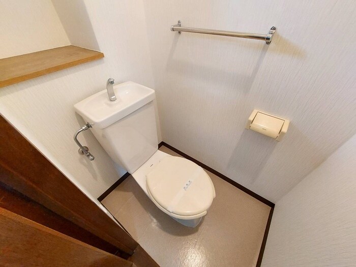 物件内観写真14　(トイレ)