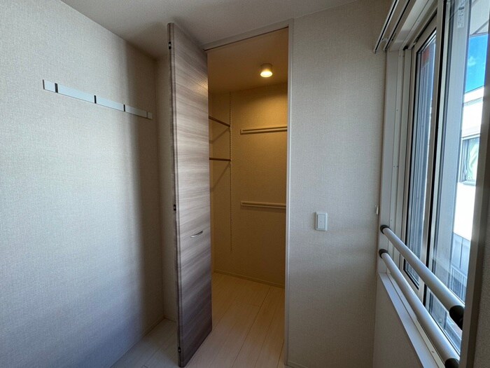 物件内観写真13　(収納)
