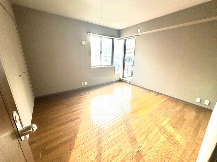 物件内観写真10　(居室)