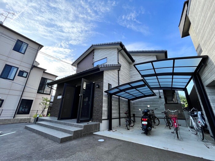 物件外観写真3　(駐輪場)