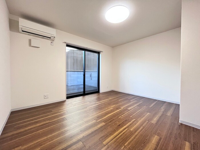 物件内観写真18　(居室)