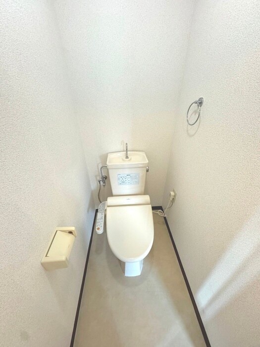 物件内観写真9　(トイレ)