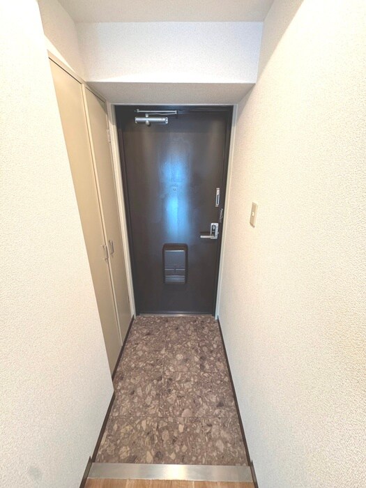 物件内観写真14　(玄関)