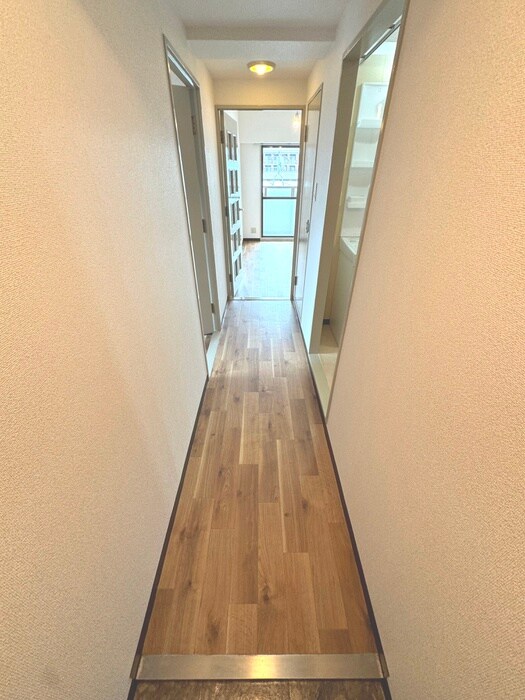 物件内観写真16　(廊下)