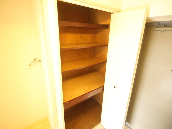物件内観写真11　(収納)