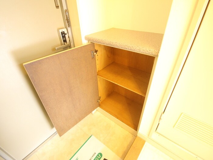 物件内観写真14　(靴箱)