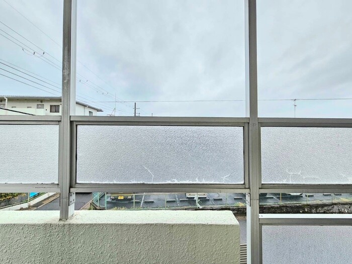 物件内観写真22　(室内からの展望)