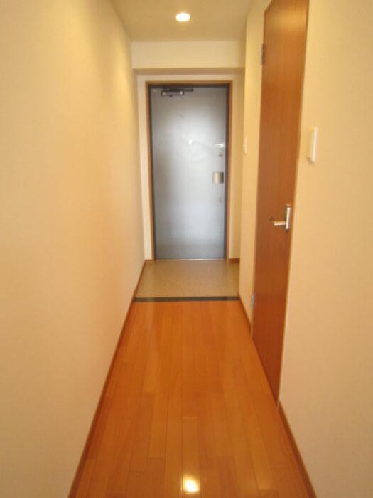 物件内観写真18　(廊下)