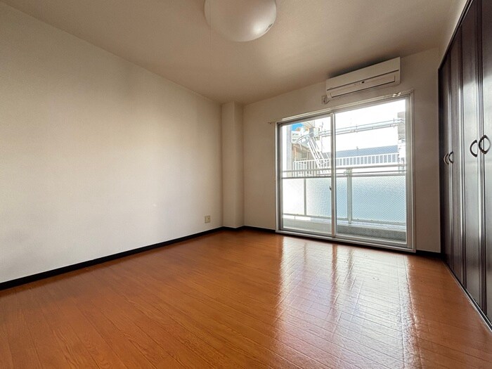 物件内観写真6　(居室)