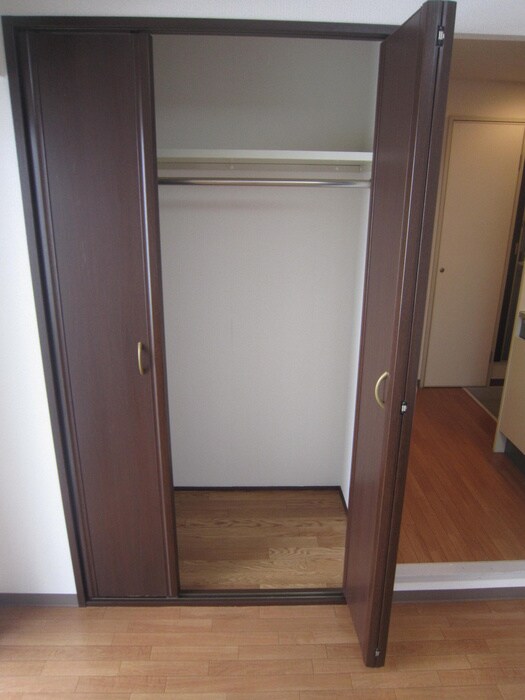 物件内観写真12　(収納)