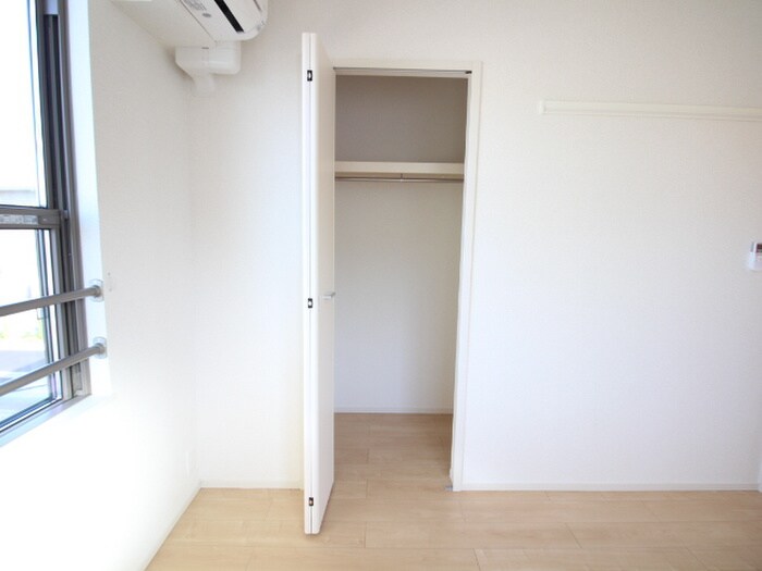 物件内観写真16　(収納)