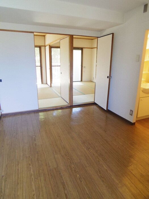 物件内観写真6　(居室)