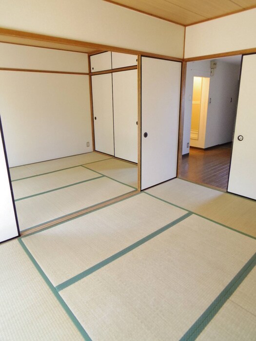 物件内観写真8　(居室)