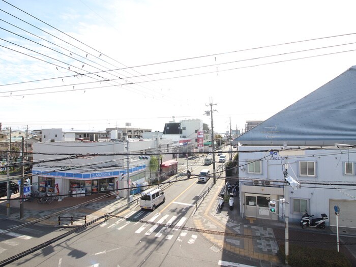 物件内観写真16　(室内からの展望)