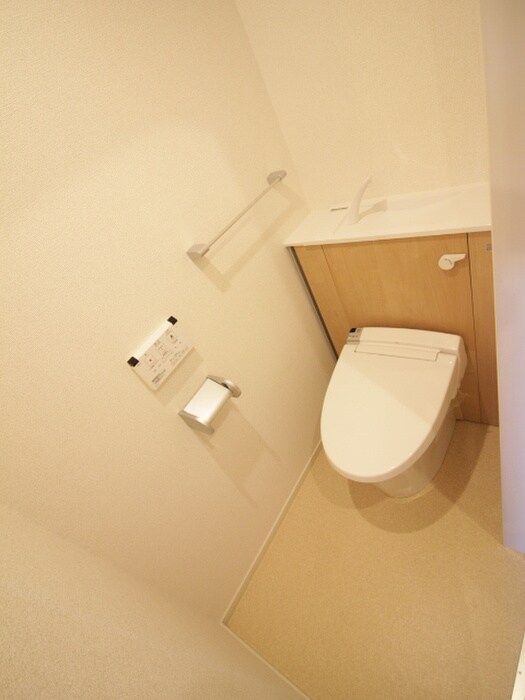 物件内観写真12　(トイレ)