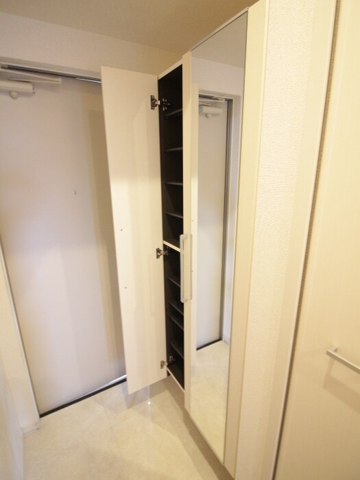 物件内観写真13　(靴箱)