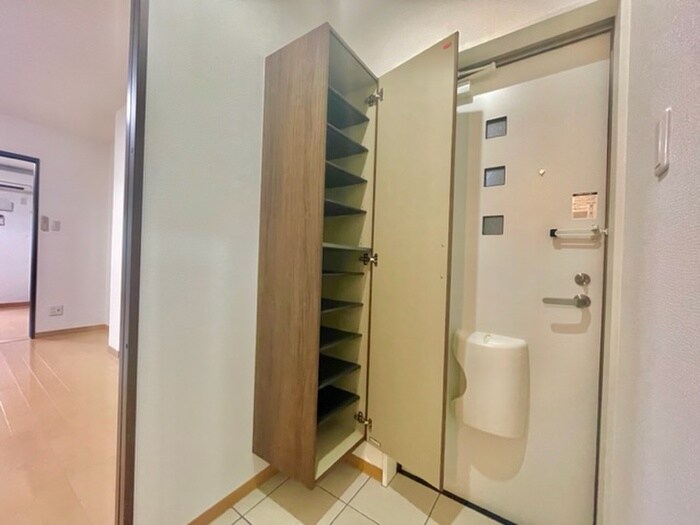 物件内観写真18　(靴箱)