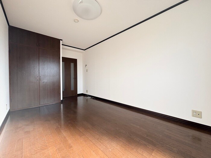 物件内観写真10　(居室)