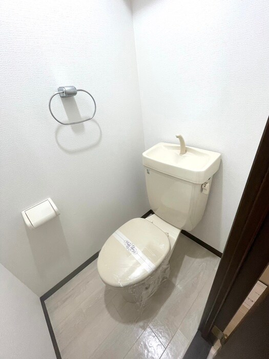 物件内観写真12　(トイレ)