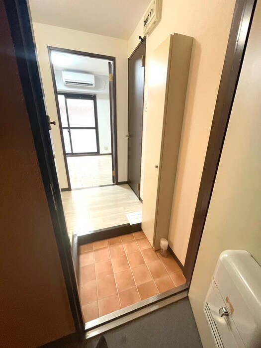 物件内観写真15　(玄関)