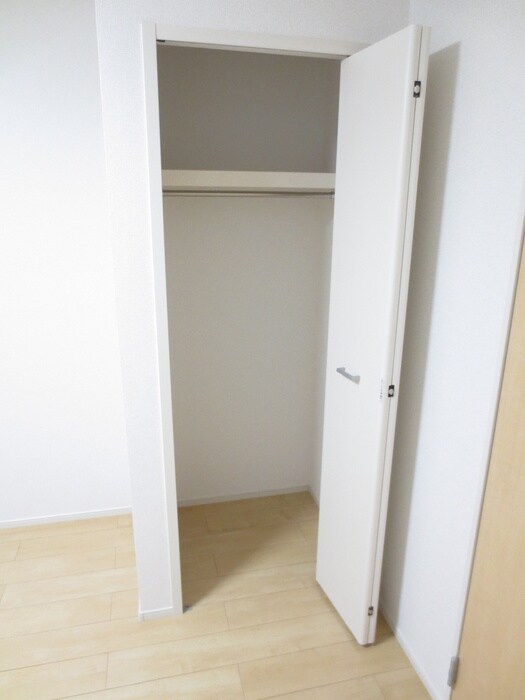 物件内観写真15　(収納)
