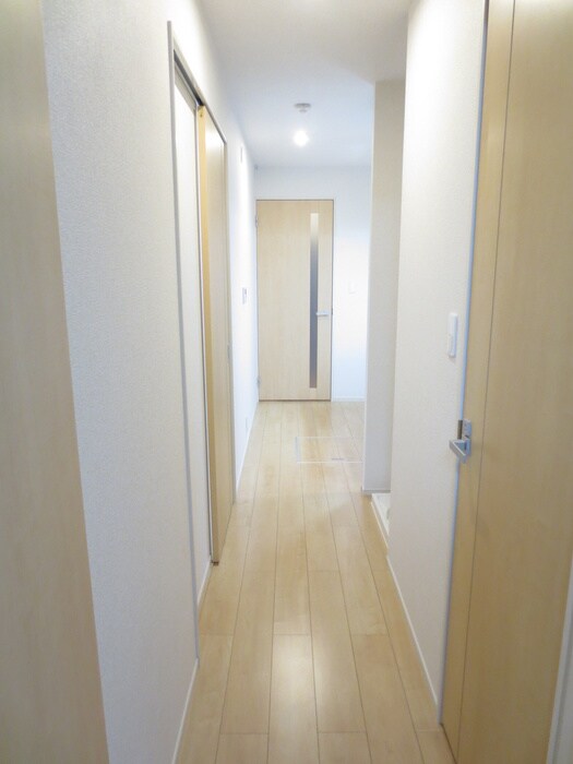 物件内観写真19　(廊下)