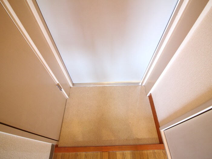 物件内観写真17　(玄関)