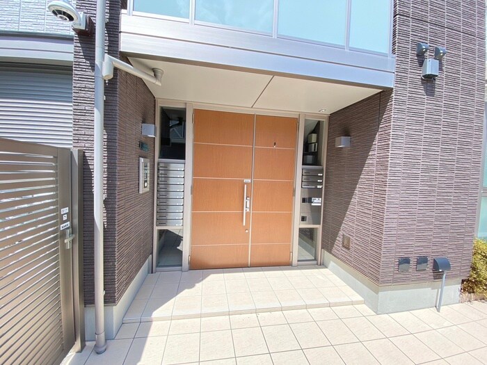 シャ－メゾン上杉のエントランス部分