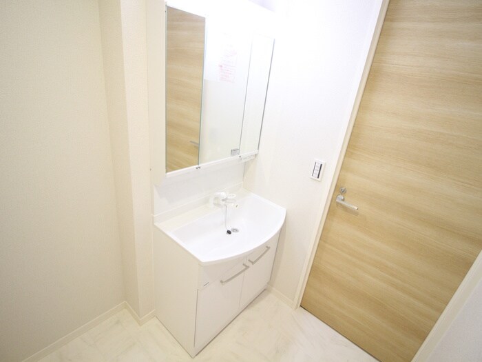 物件内観写真12　(洗面)